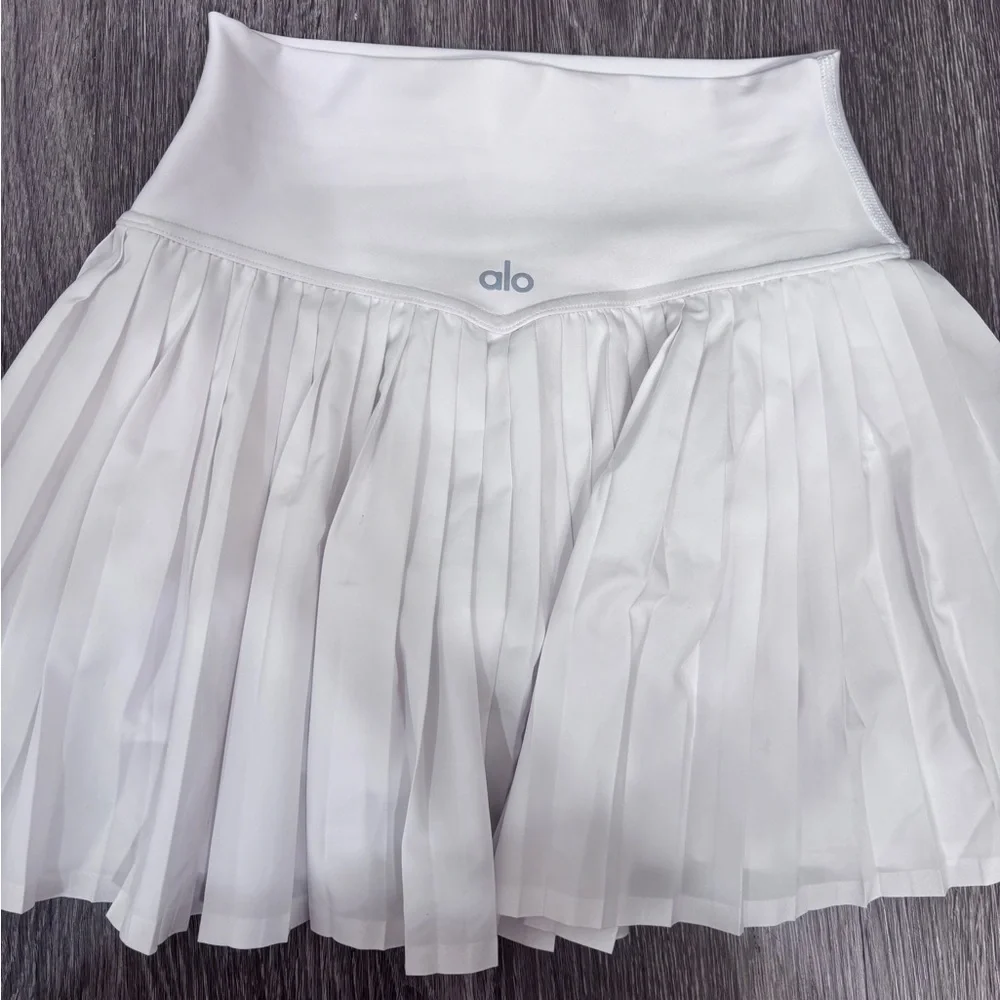 ALO Yoga White Pleated Mini Skirt